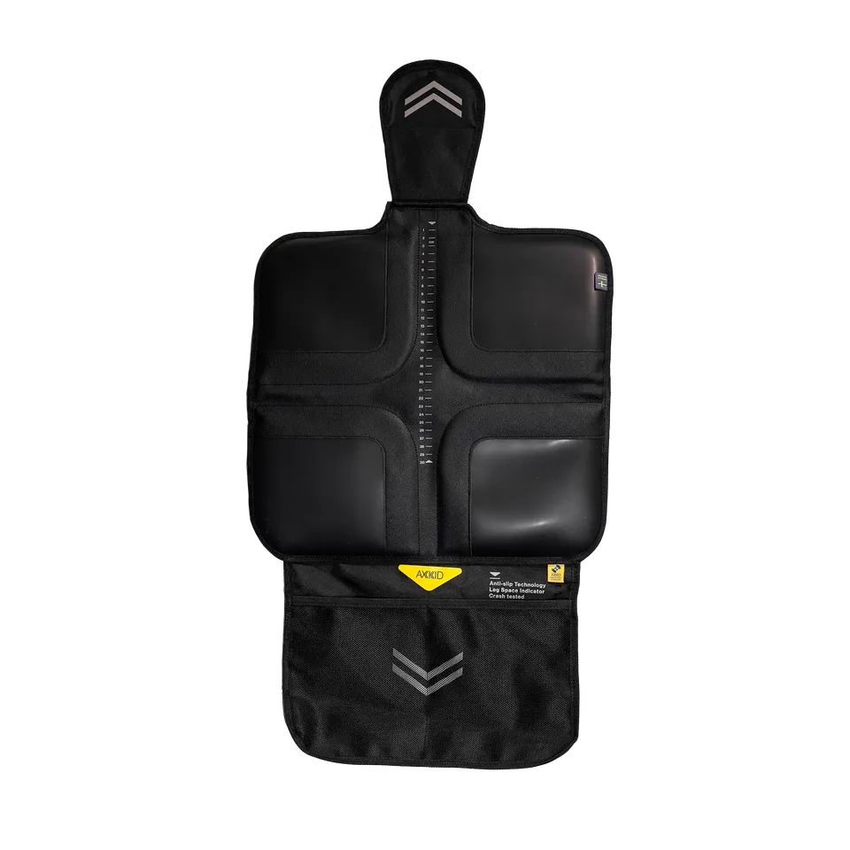 axkid-boostkid-sitzschutz-anti-rutsch-unterlage-vorw-rts image 1